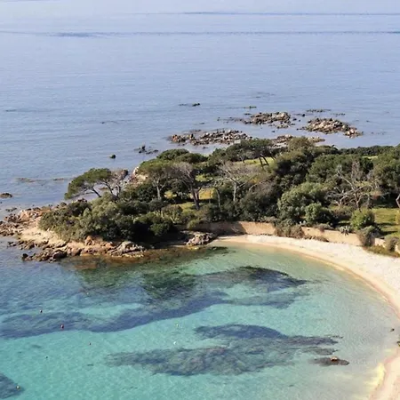Superbe Pieds Dans L'eau - Parking Gratuit - Terrasse - Emplacement Ideal Dans De Standing Lägenhet