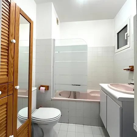 Superbe Pieds Dans L'eau - Parking Gratuit - Terrasse - Emplacement Ideal Dans De Standing Appartement *