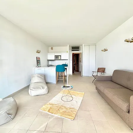 Appartement Superbe Pieds Dans L'eau - Parking Gratuit - Terrasse - Emplacement Ideal Dans De Standing