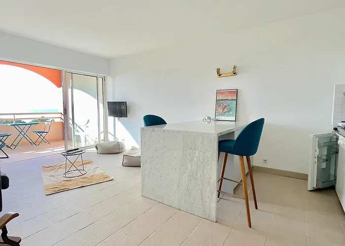 Superbe Pieds Dans L'eau - Parking Gratuit - Terrasse - Emplacement Ideal Dans De Standing * Αζάτσιο