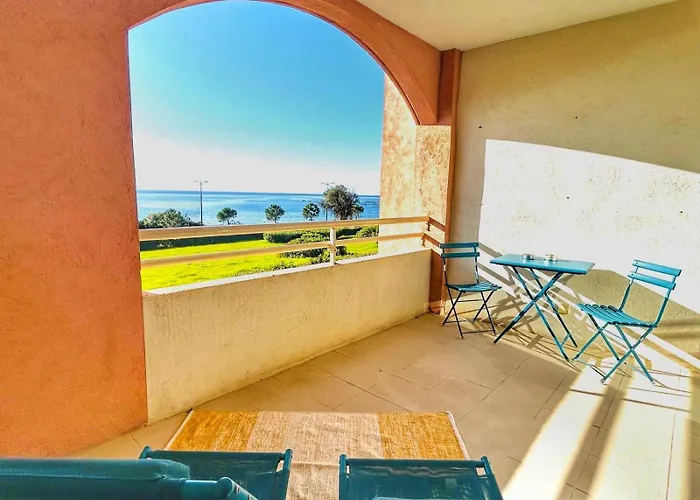 Superbe Pieds Dans L'eau - Parking Gratuit - Terrasse - Emplacement Ideal Dans De Standing Διαμέρισμα