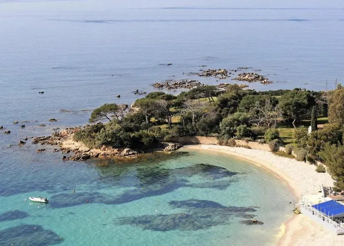 Superbe Pieds Dans L'eau - Parking Gratuit - Terrasse - Emplacement Ideal Dans De Standing Διαμέρισμα